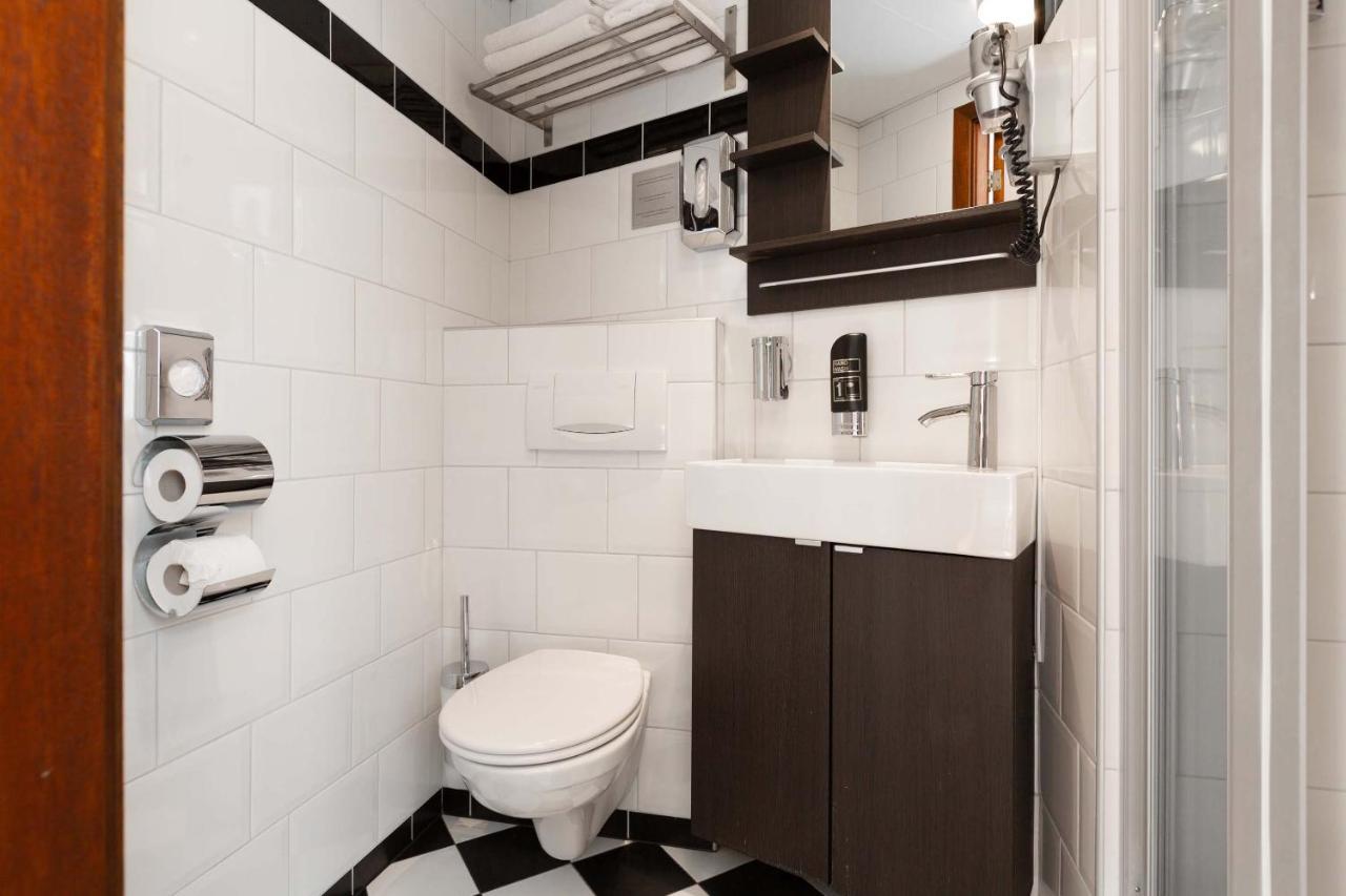 Standard Double Room,974719522:JPEG